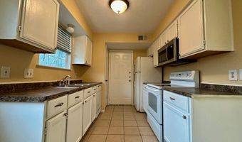 4150 Crow Rd #8, Beaumont, TX 77706