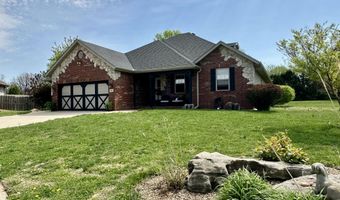 416 Brittany Ct, Aurora, MO 65605