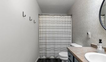 3333 N CASALOMA Dr 9, Appleton, WI 54913