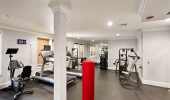 2465 ARMY NAVY Dr 204, Arlington, VA 22206