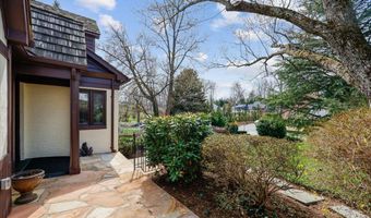 5735 BRADLEY Blvd, Bethesda, MD 20814