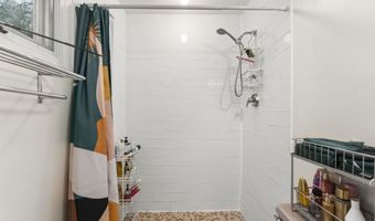 27 Adams Rd, Bloomfield, CT 06002