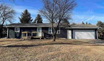 18546 140th St, Akron, IA 51001