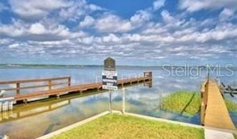 123 HOLIDAY Ln, Auburndale, FL 33823