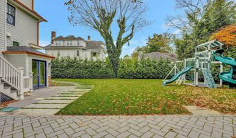 222 Cedar Ave, Allenhurst, NJ 07711