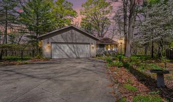 1890 Dillingham Dr, Allegan, MI 49010