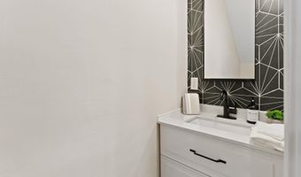 102 S Ocean Ave, Atlantic City, NJ 08401