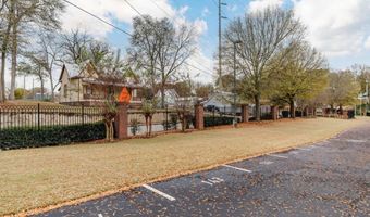 225 Oak St 143, Athens, GA 30605