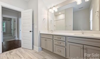 3030 Attaberry Dr, Charlotte, NC 28205