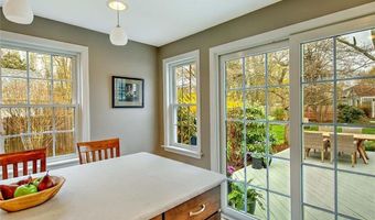 25 Belton Dr, Barrington, RI 02806