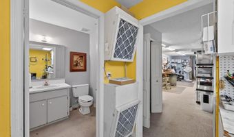 7 W MAIN St 12-14, Apopka, FL 32703
