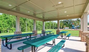 212 Station Overlook Dr, Auburn, GA 30011