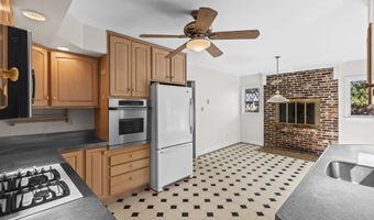 3548 N VALLEY St, Arlington, VA 22207