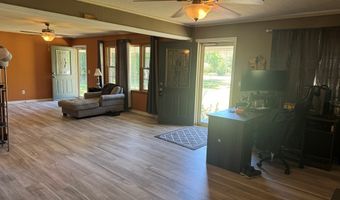 105 Able St, Big Sandy, TN 38221