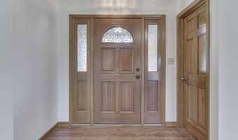 8644 Rahke Rd, Indianapolis, IN 46217