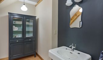 155 Sweeney Ln, Cambridge, VT 05464