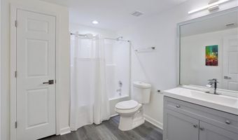 265 Oakhurst Leaf Dr, Alpharetta, GA 30004