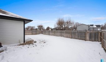 305 S Spring Pl, Brandon, SD 57005