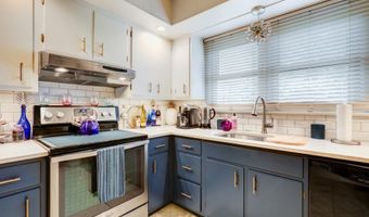 31 FULTON St, Akron, PA 17501