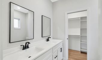 453 Rosedale Ter, Ballwin, MO 63021