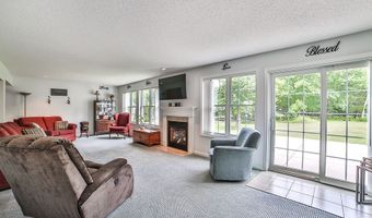 125 Stahl Rd, Amherst, NY 14068