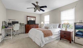 223 Perth Hill Ct, Aberdeen Twp., NJ 07747