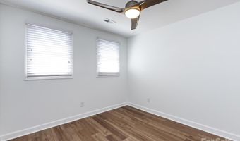 1348 Green Oaks Ln L, Charlotte, NC 28205