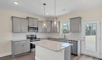 1677 Reservation Rd, Aberdeen, NC 28315