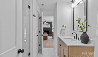 2461 Eaton Rd, Charlotte, NC 28205