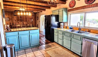 2 Latilla Ln, Arroyo Seco, NM 87514