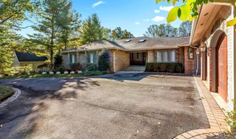9209 VENDOME Dr, Bethesda, MD 20817