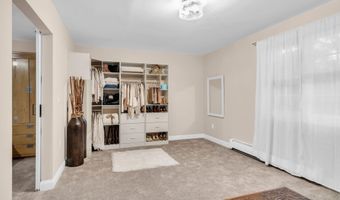 266 Orchard Ave, Belford, NJ 07718