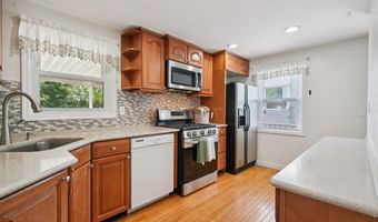 27 George St, Avenel, NJ 07001