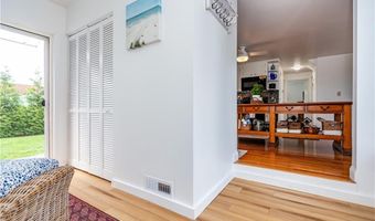 170 Pilgrim Pkwy, Warwick, RI 02888