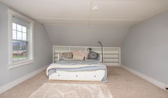 391 Bimson Dr, Barnet, VT 05821