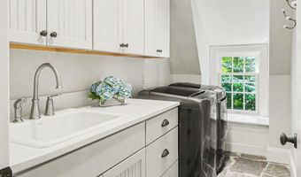 540 Rock Creek Dr, Ann Arbor, MI 48104