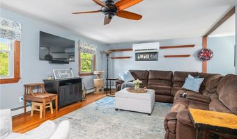 7 Aurora Dr, Cumberland, RI 02864