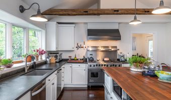 409 Northrop St, Bridgewater, CT 06752
