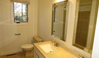 30 KINGS GRANT Rd, Hockessin, DE 19707