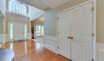 1515 Dietrich Glen Dr, Ballwin, MO 63021