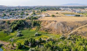 89 W Rocky Rd, Cody, WY 82414