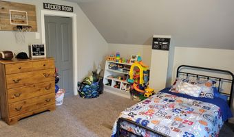 128 E Montford Ave, Ada, OH 45810