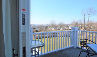 398 Wolcott Ave 4, Middletown, RI 02842