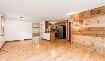 75 Hickory Dr, North Kingstown, RI 02852