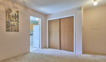 81 Ameridge Dr 81, Bridgeport, CT 06606