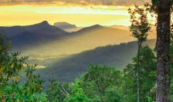 39 Firesong Ln, Glenville, NC 28736