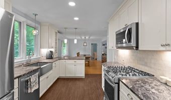 2594 Division Rd, East Greenwich, RI 02818
