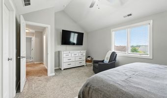 1308 Hideaway Dr, Auburn, IN 46706