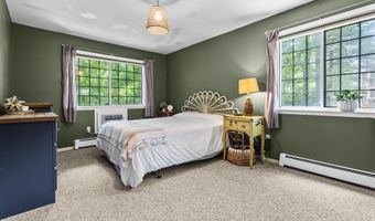8 Carlisle Ct 8, Brookfield, CT 06804