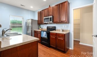 5407 Fenway Dr, Charlotte, NC 28273